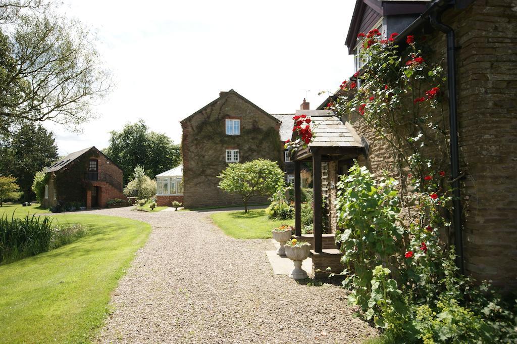 Hills Farm Bed & Breakfast Leominster Ngoại thất bức ảnh