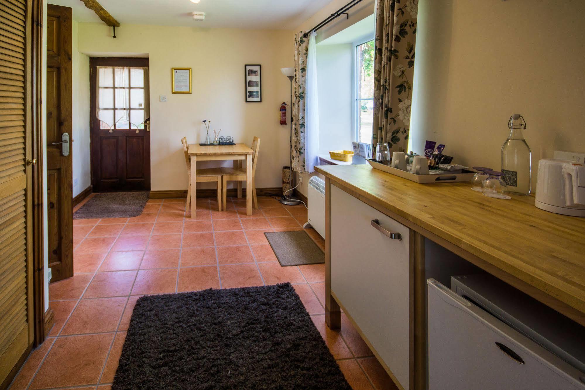 Hills Farm Bed & Breakfast Leominster Ngoại thất bức ảnh